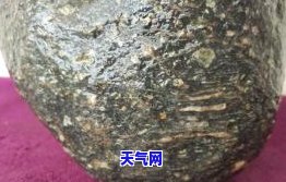 翡翠高冰种好吗，探讨翡翠高冰种的价值与品质：你了解吗？