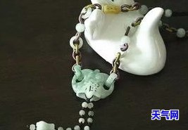 完美展现女性魅力：玉石项链珠子搭配图片女款式全览