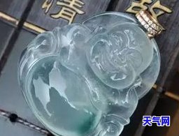 高冰芙蓉底翡翠什么等级，探讨高冰芙蓉底翡翠的等级与价值