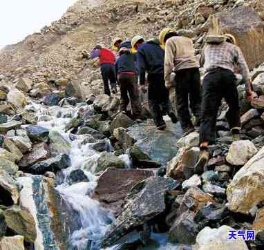 泉出玉石的地方在哪，探寻玉矿珍宝：泉市的玉石产地在哪里？