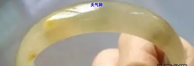 飘花玉手镯变黄：如何有效处理？