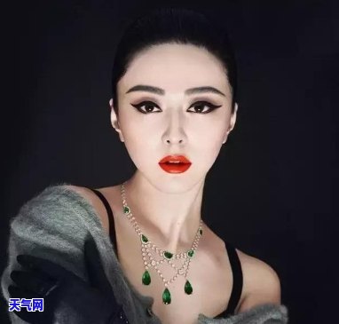 翡翠珠宝美女图大全：精选高清图片