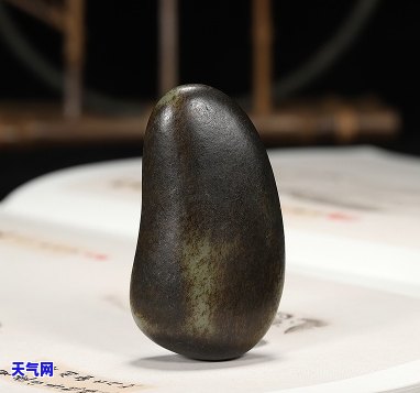 黑油皮籽料原石图片大全欣赏